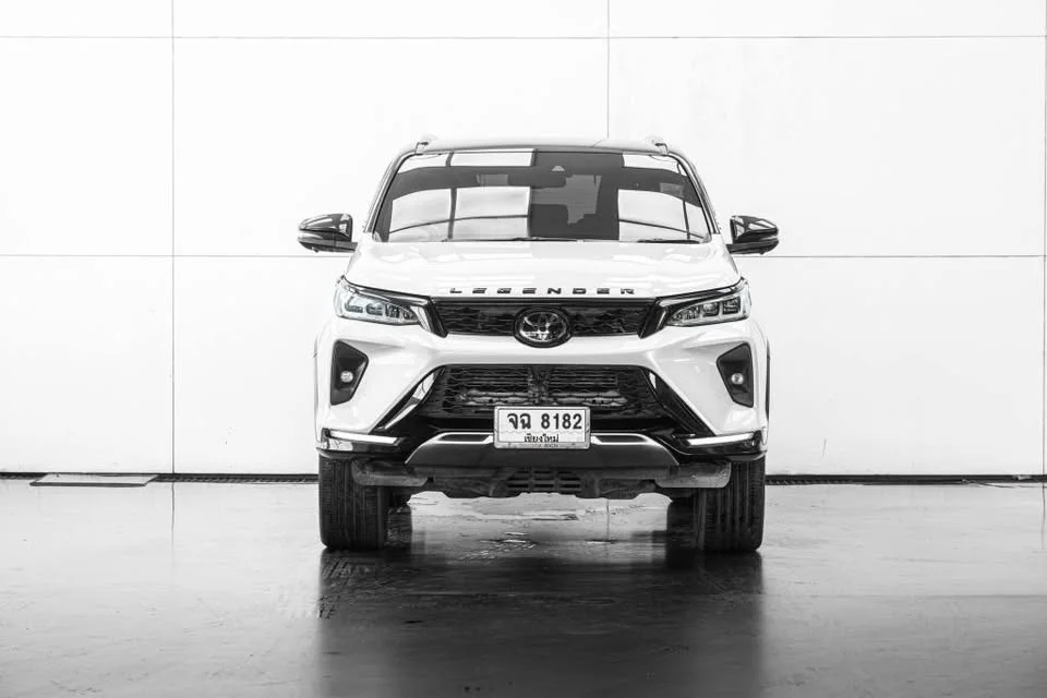 2023 Toyota Fortuner II 3