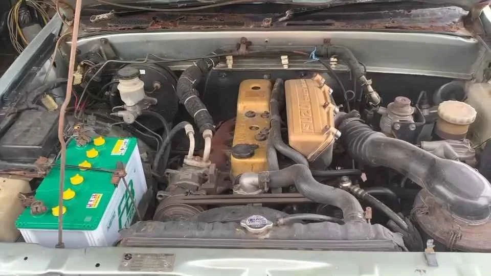 1996 Isuzu TFR III 2