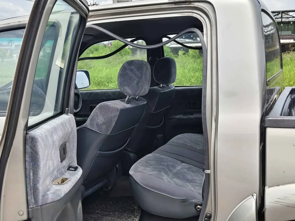 2002 Toyota Hilux Tiger VI 2