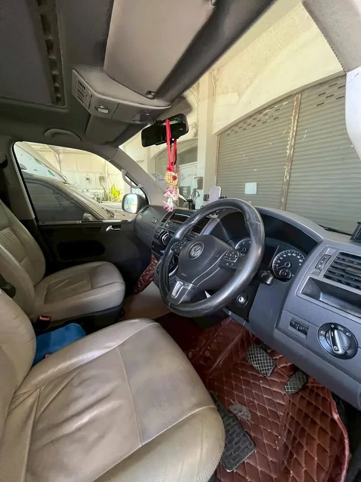 2013 Volkswagen Caravelle T5 3