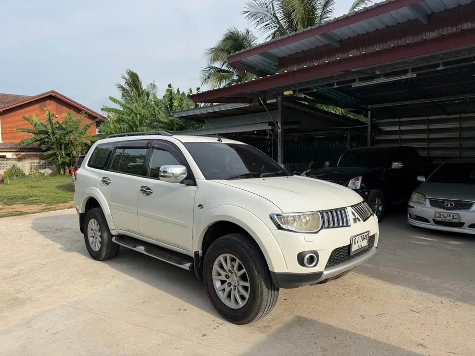 2012 Mitsubishi Pajero Sport II 3