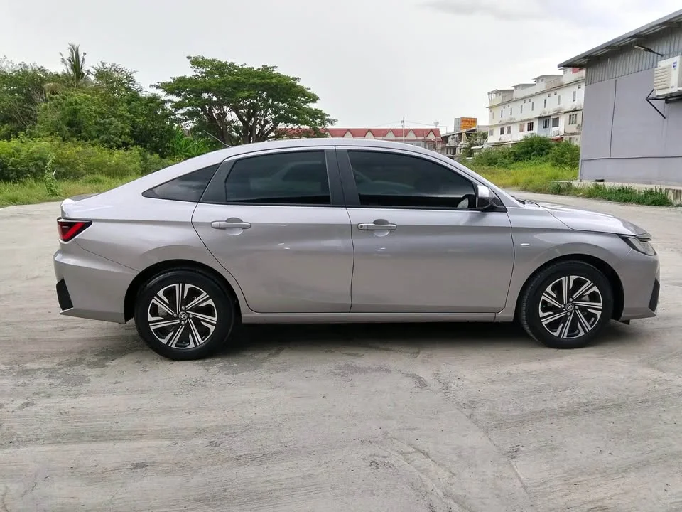 2024 Toyota Yaris ATIV IV 3