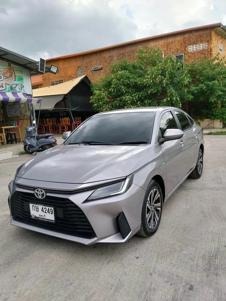 2024 Toyota Yaris ATIV IV 2