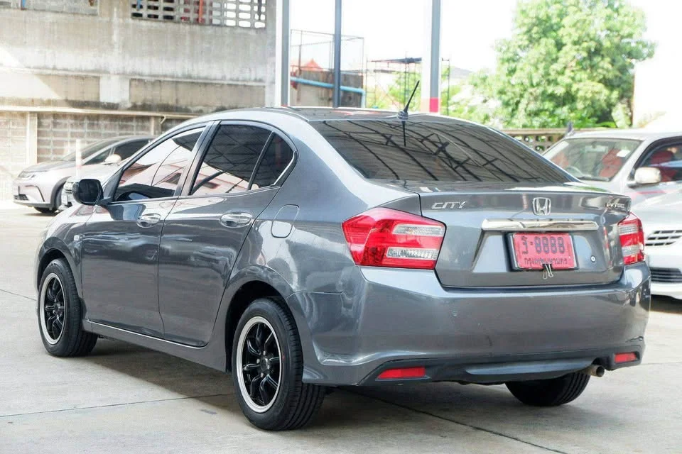 2012 Honda City V 3