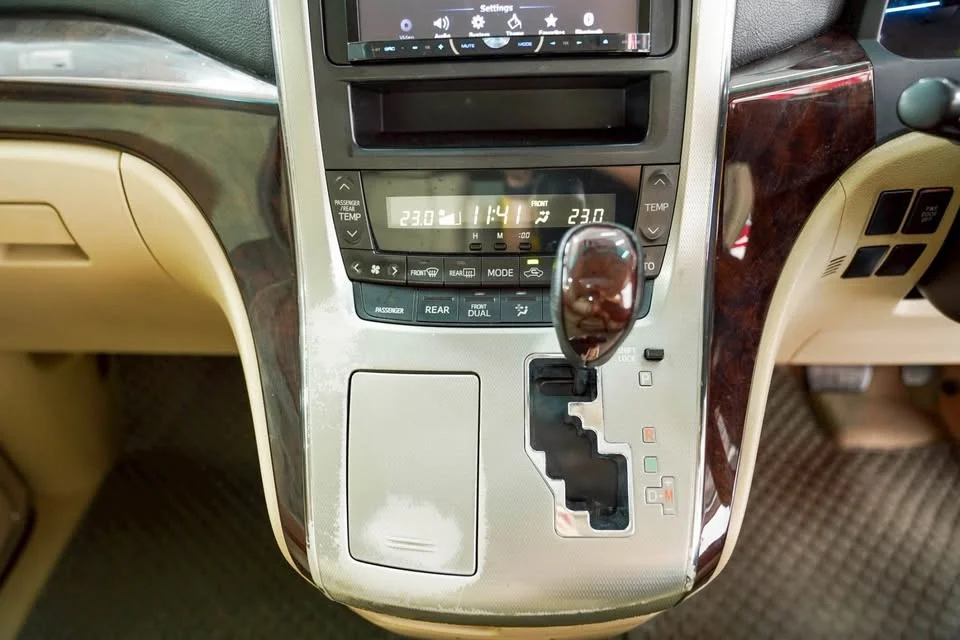 2012 Toyota Alphard, Vellfire II (AH20) 2