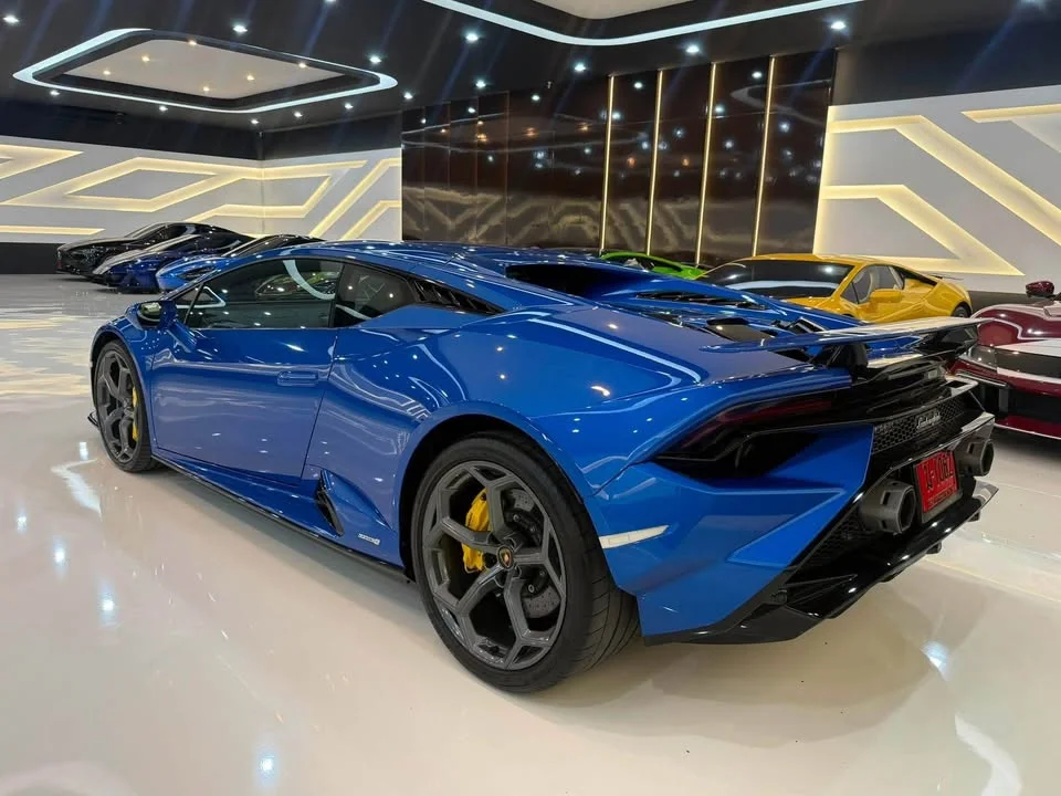 2024 Lamborghini Huracan 3