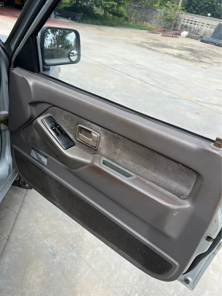 1997 Isuzu TFR III 2