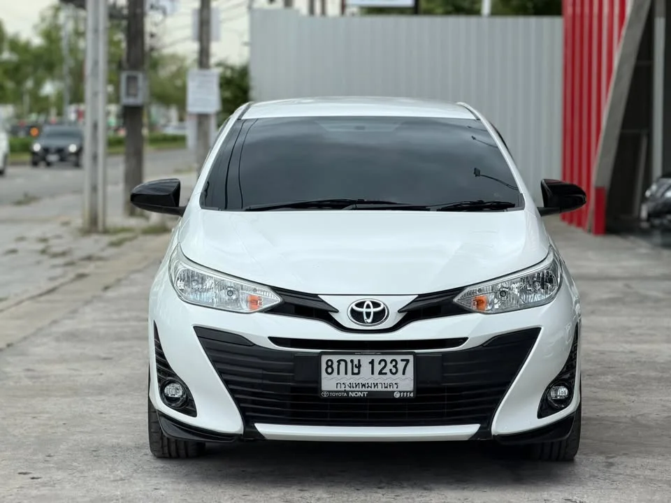 2019 Toyota Yaris ATIV III 3