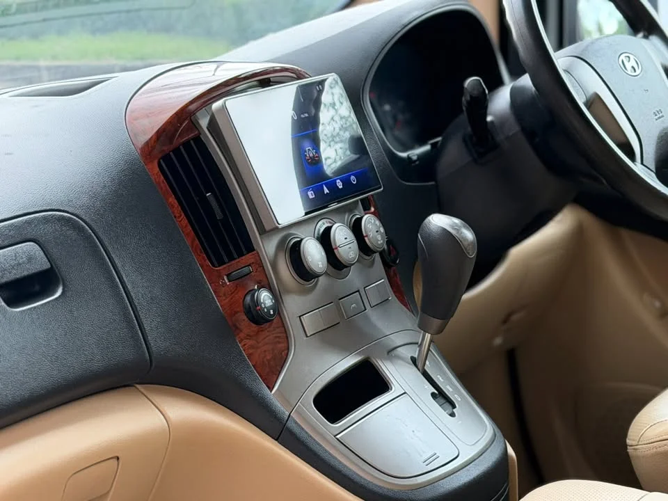 2010 Hyundai H-1 II 3