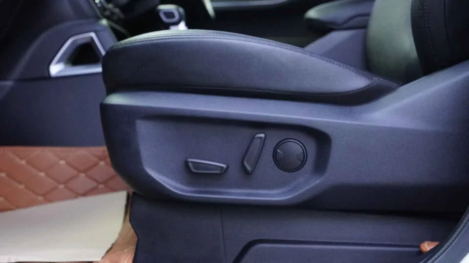 2022 Ford Everest III 3