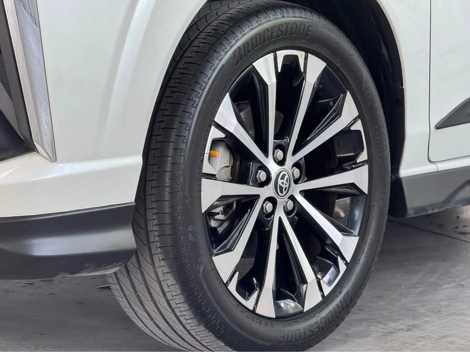2022 Toyota Veloz III 2