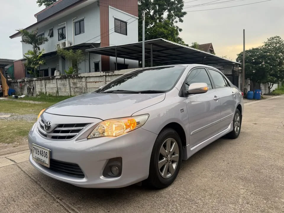 2012 Toyota Corolla Altis X (E140) 2