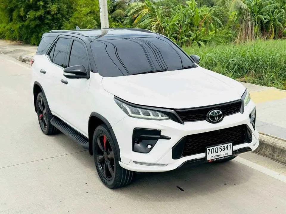 2016 Toyota Fortuner II 3