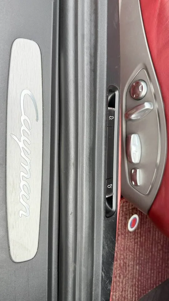2017 Porsche 718 Boxster and Cayman IV 3