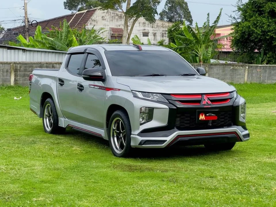 2022 Mitsubishi Triton V 2