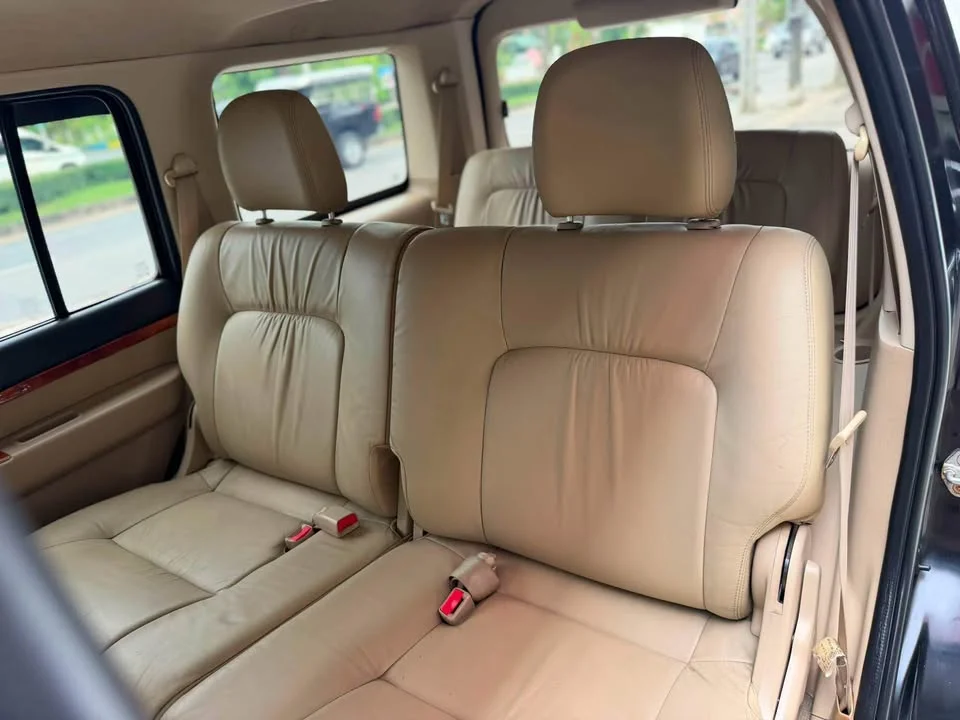 2010 Ford Everest I 3