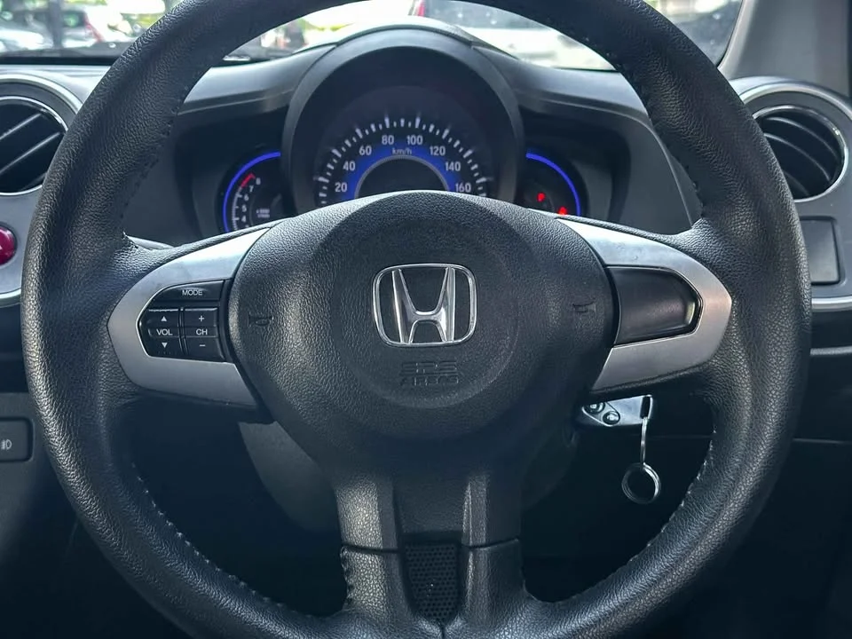 2016 Honda Mobilio II 2