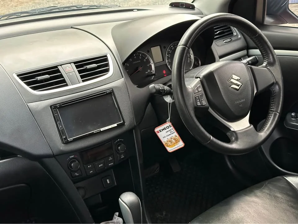 2013 Suzuki Swift II 2