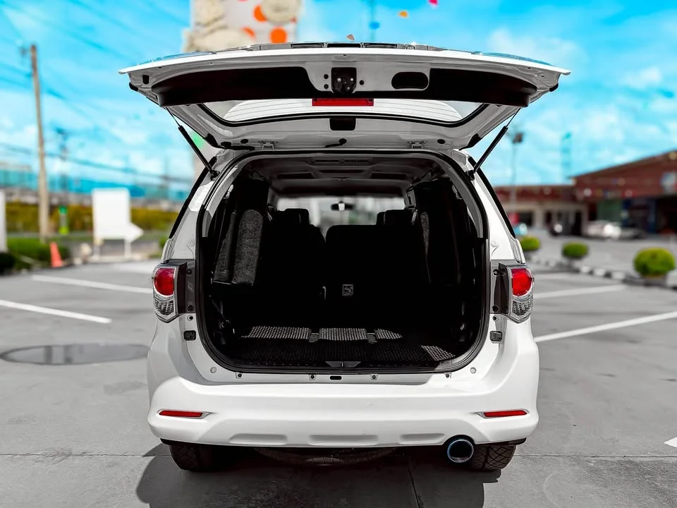 2013 Toyota Fortuner I 3