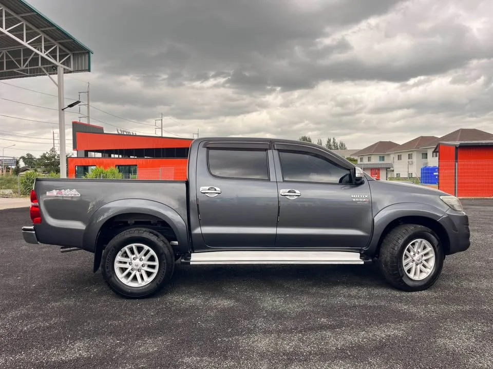 2012 Toyota Hilux VII 2