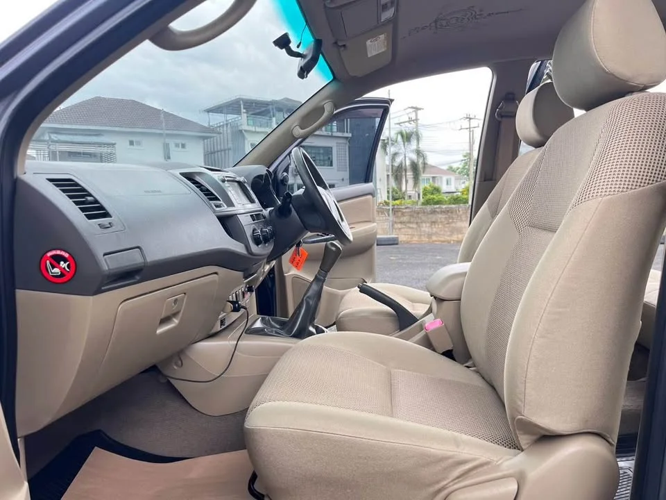 2012 Toyota Hilux VII 2