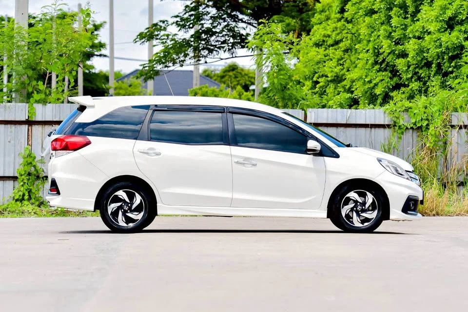 2015 Honda Mobilio II 3