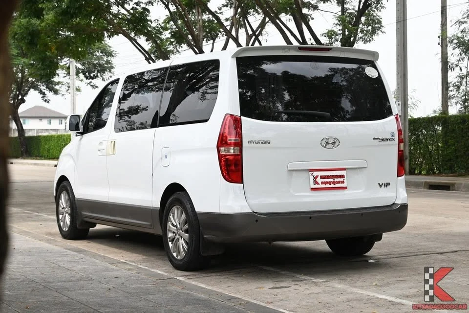 2011 Hyundai H-1 II 3