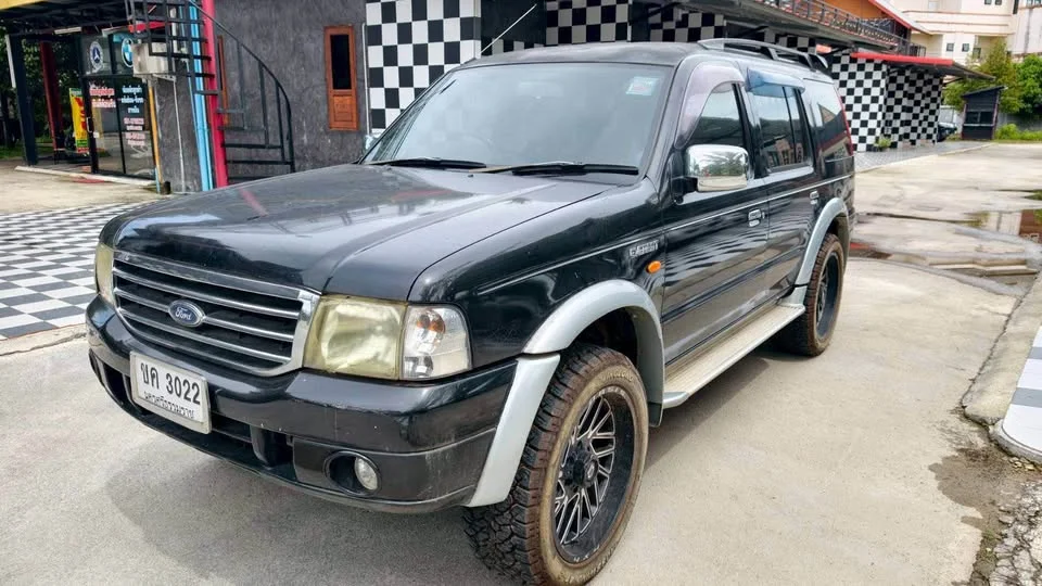2005 Ford Everest I 3