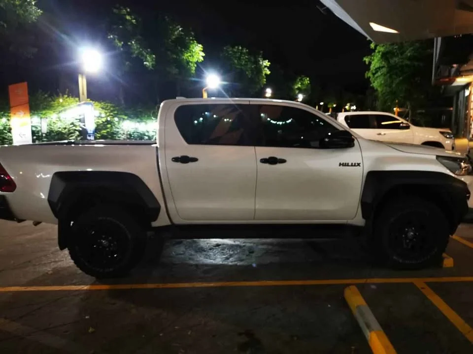 2024 Toyota Hilux VIII 2