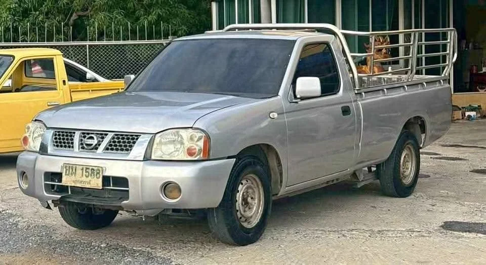 2005 Nissan Frontier I 2