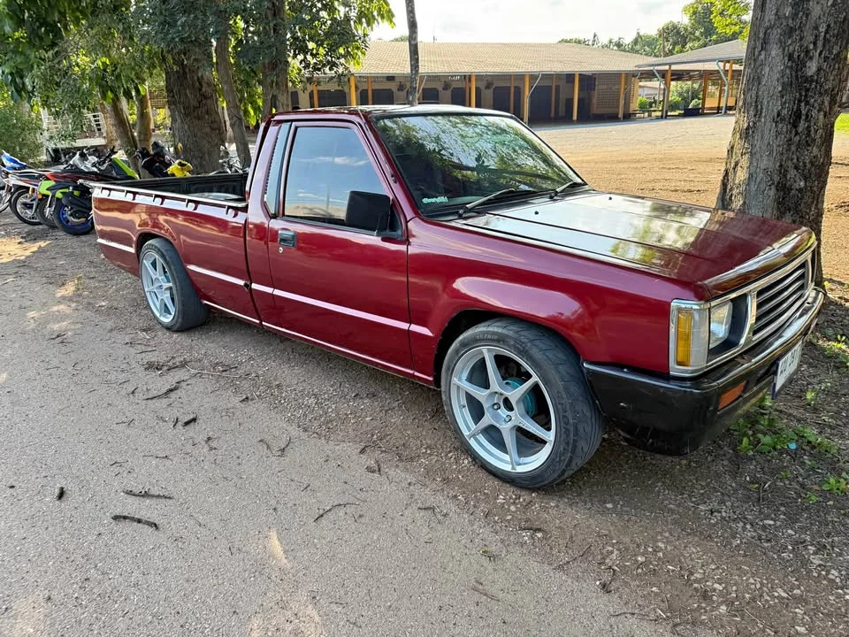 1996 Mitsubishi Triton II 3