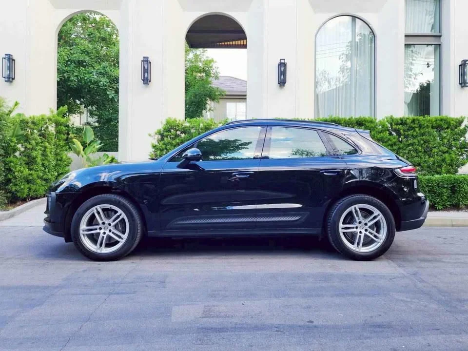 2024 Porsche Macan I 2