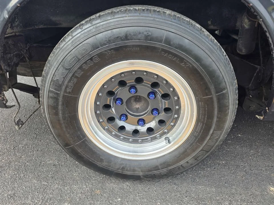 1992 Isuzu TFR III 2