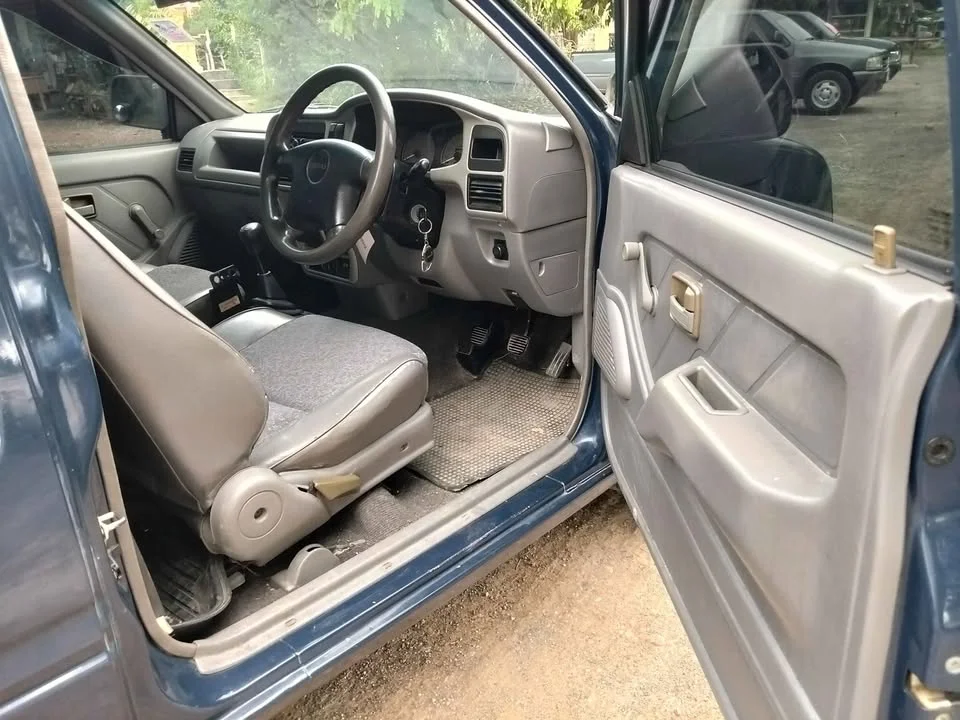 2001 Isuzu Faster Dragon Eyes III 3