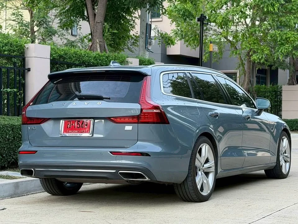 2022 Volvo V60 II 2