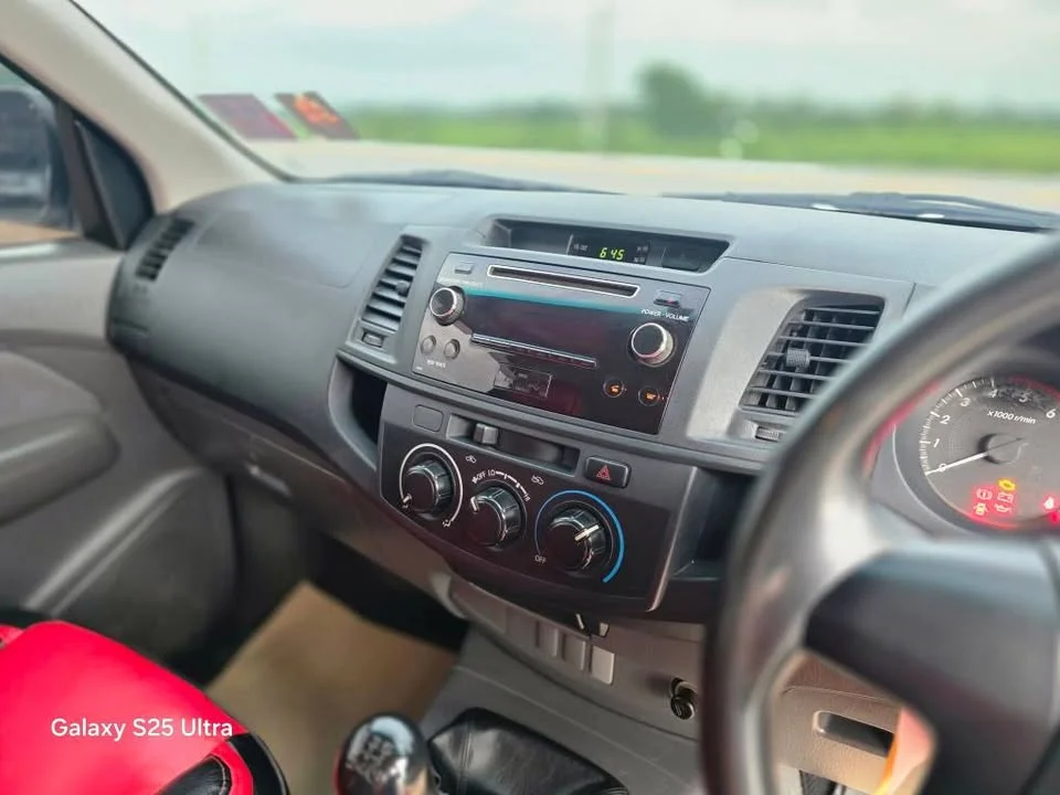 2014 Toyota Hilux VII 2