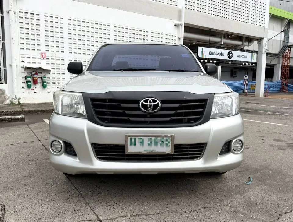 2011 Toyota Hilux VII 2