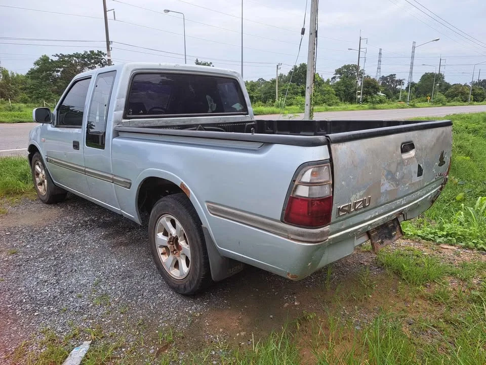 2001 Isuzu Faster Dragon Eyes III 2