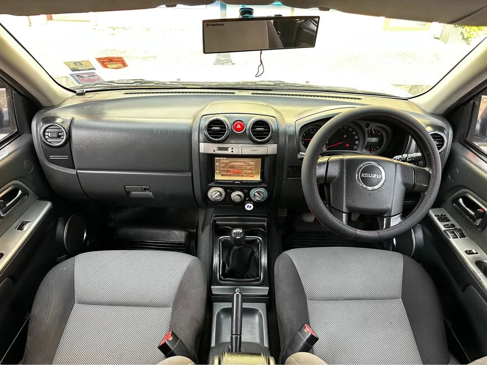 2010 Isuzu D-Max I 3