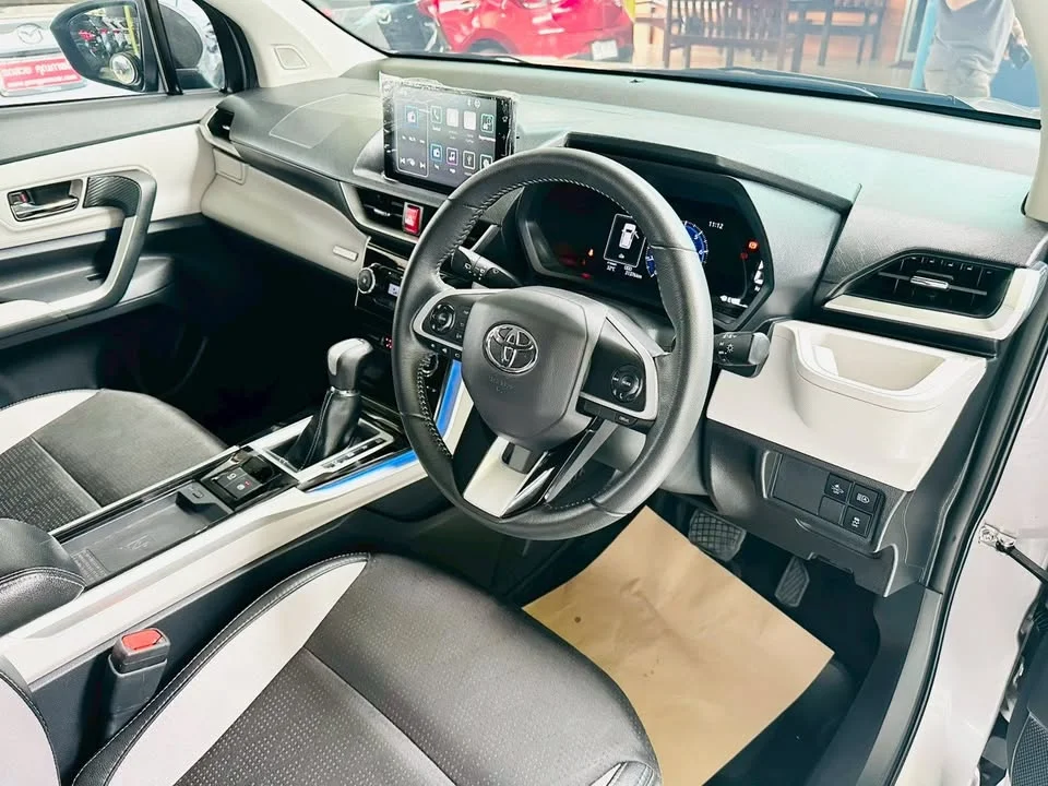 2022 Toyota Veloz III 3