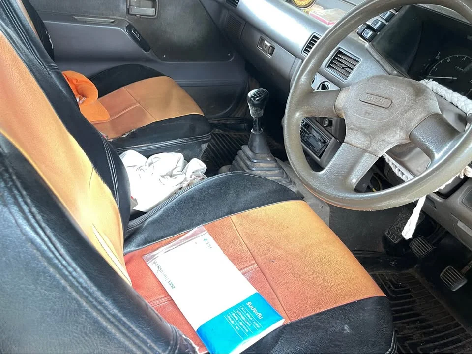 1994 Isuzu TFR III 2