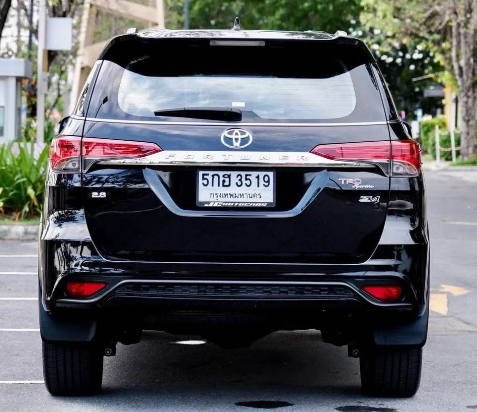 2017 Toyota Fortuner II 2