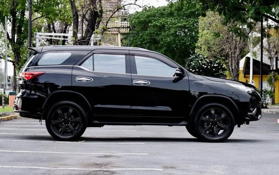 2017 Toyota Fortuner II 3