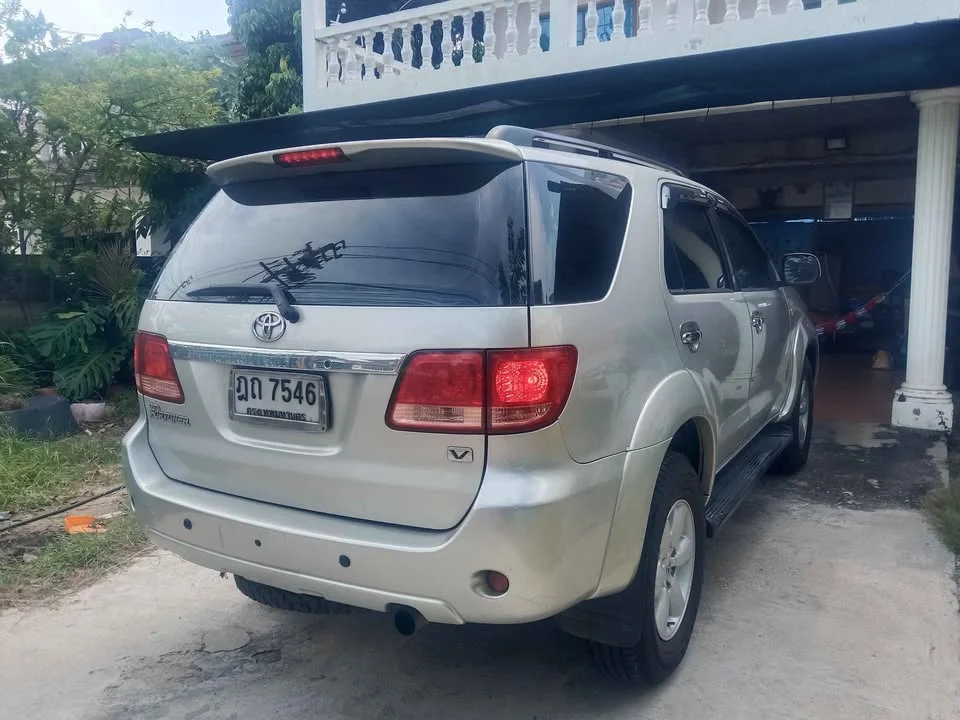 2005 Toyota Fortuner I 2