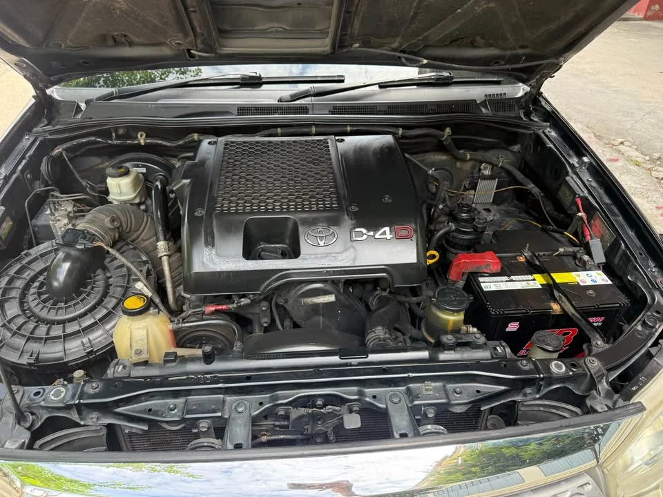 2010 Toyota Fortuner I 3