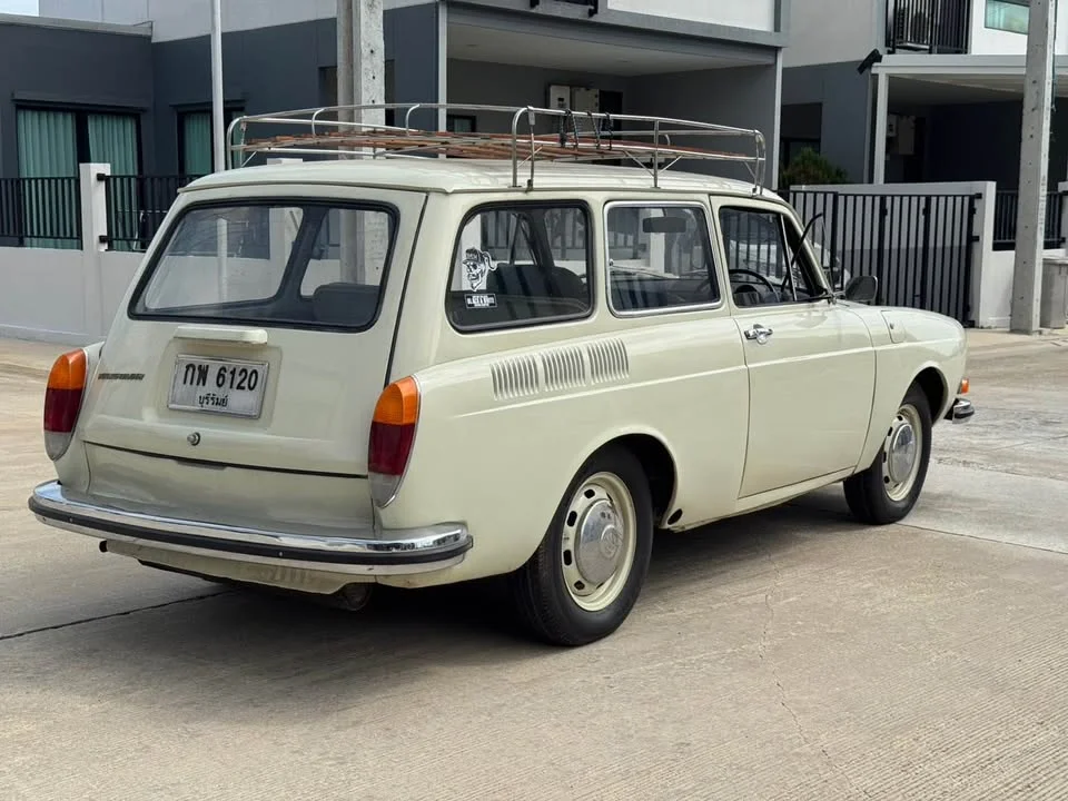1969 Jaguar XJ Series I 3
