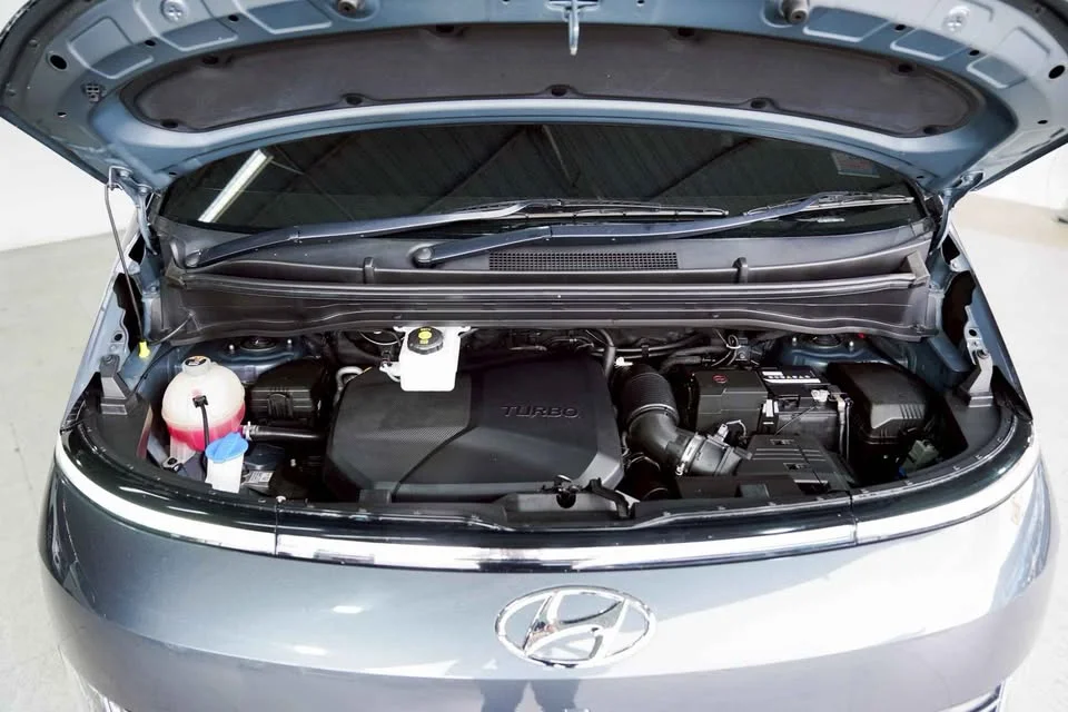 2022 Hyundai Staria US4 3