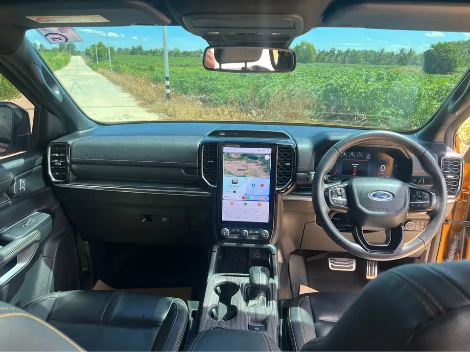 2023 Ford Everest III 2