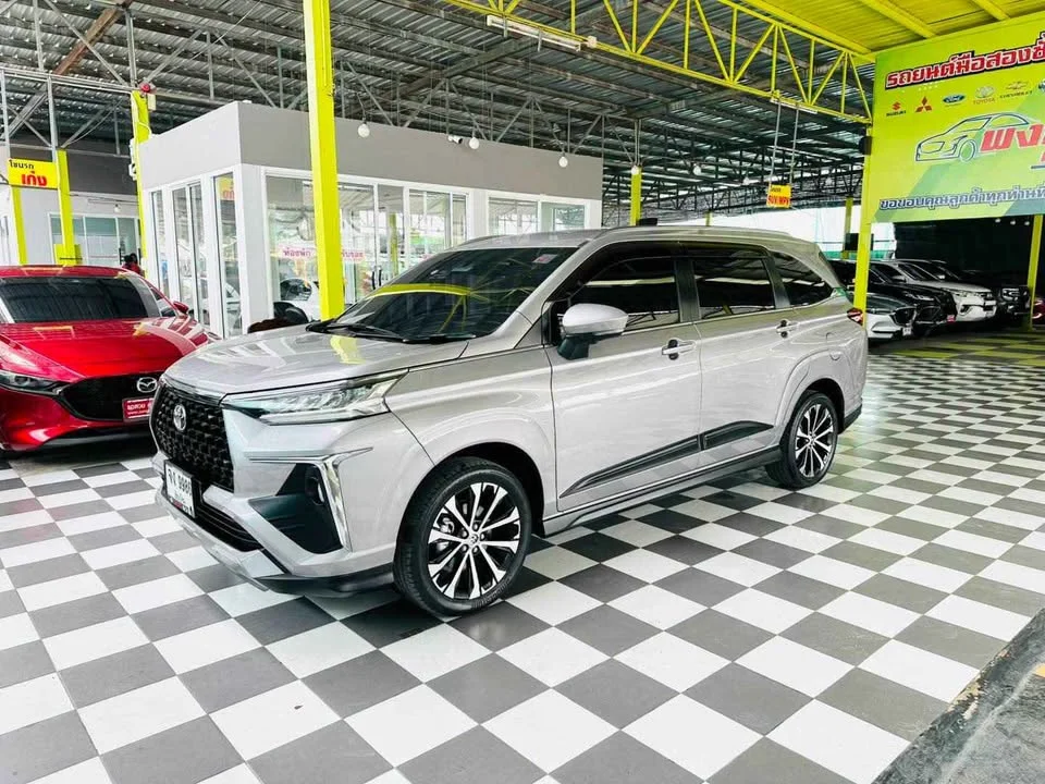 2022 Toyota Veloz III 2