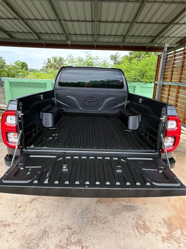 2023 Toyota Hilux VIII 3